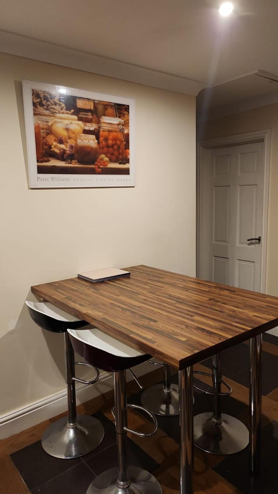 Large 2 Bed Holiday Let In Central Ystradgynlais 외부 사진