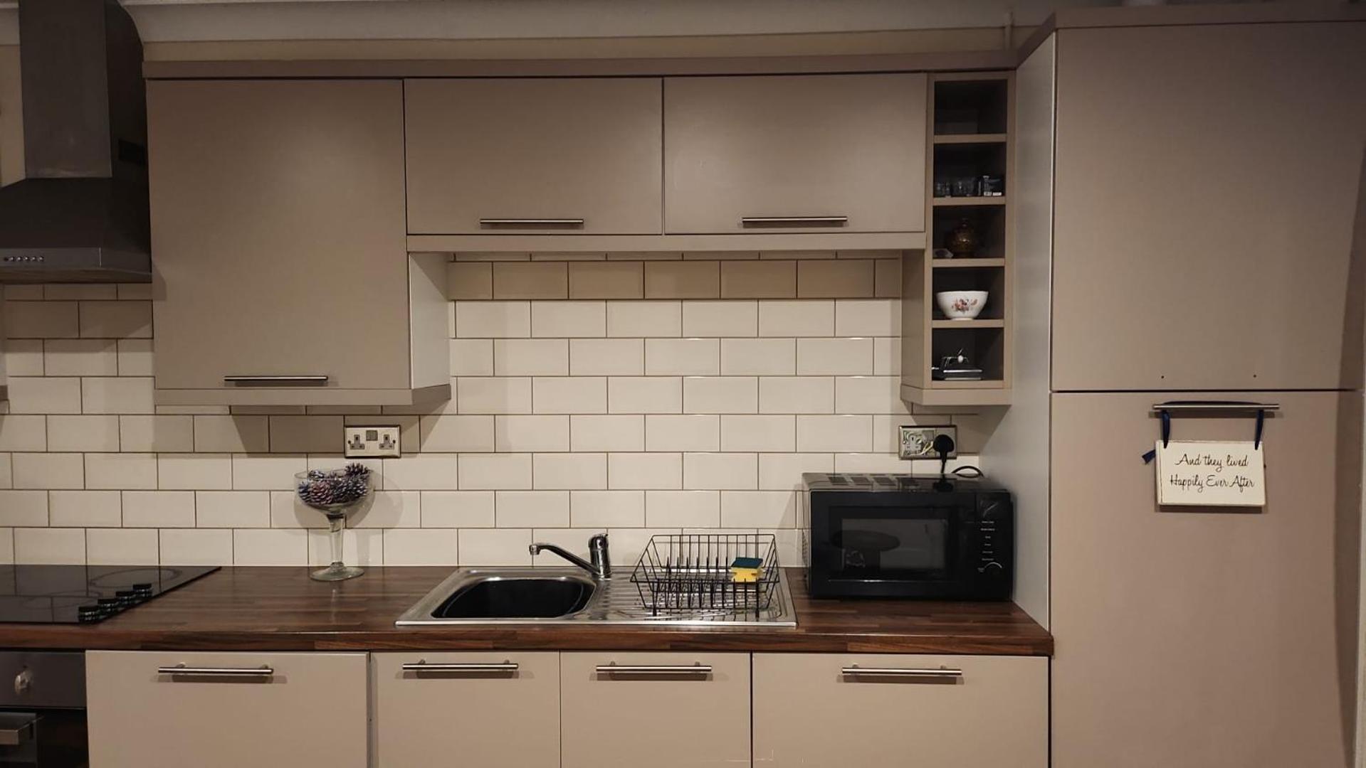Large 2 Bed Holiday Let In Central Ystradgynlais 외부 사진